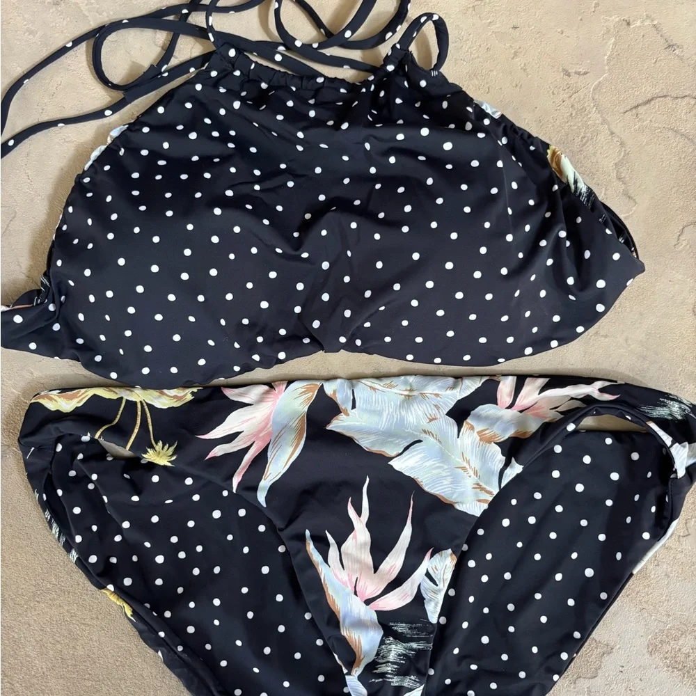 Billabong Beyond Palms Reversible Halter Bikini - Picture 3 of 3